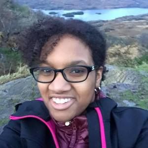 Meet your Posher, Lenora